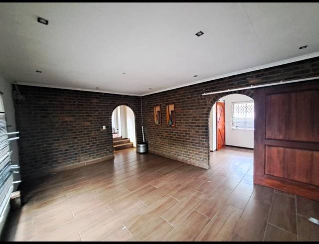 3 BEDROOM PROPERTY TO RENT IN ROOIHUISKRAAL